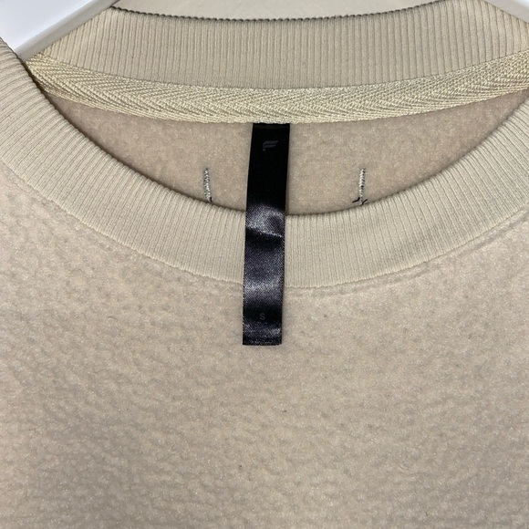 Fabletics The Explorer Crew Sherpa Pullover Sweatshirt Cream Small - Picture 4 of 5
